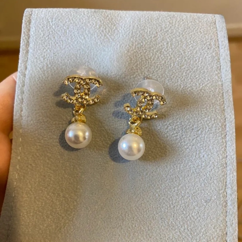 Pearl earrings